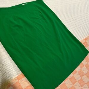 🍀🌸🍀Bright green skirt